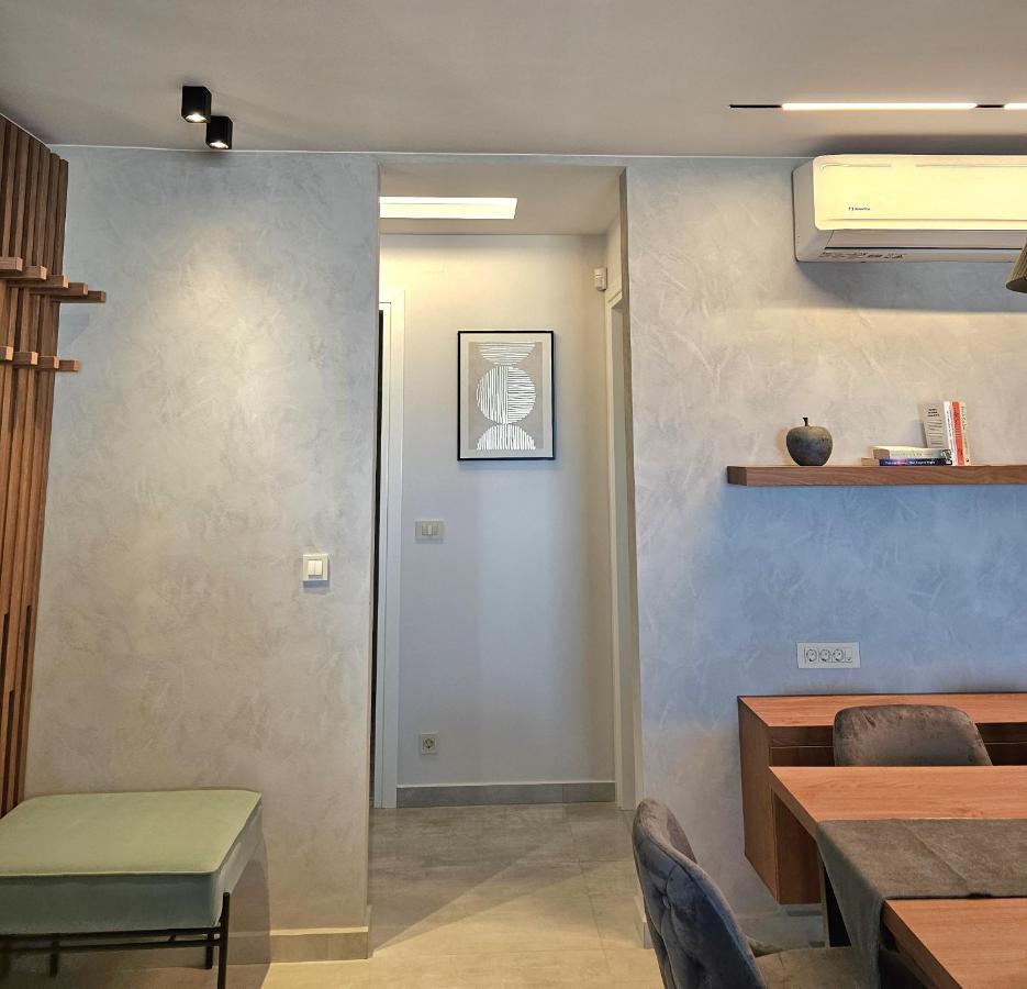 Calm & Dreamy Luxury Apts Pirgos  Ngoại thất bức ảnh