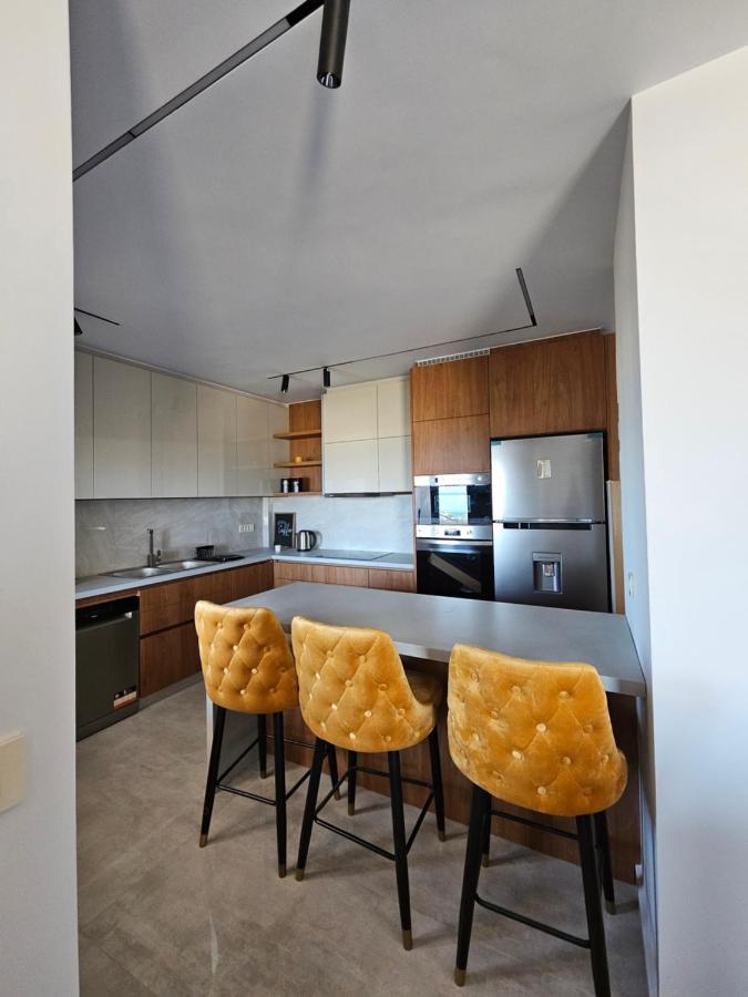 Calm & Dreamy Luxury Apts Pirgos  Ngoại thất bức ảnh