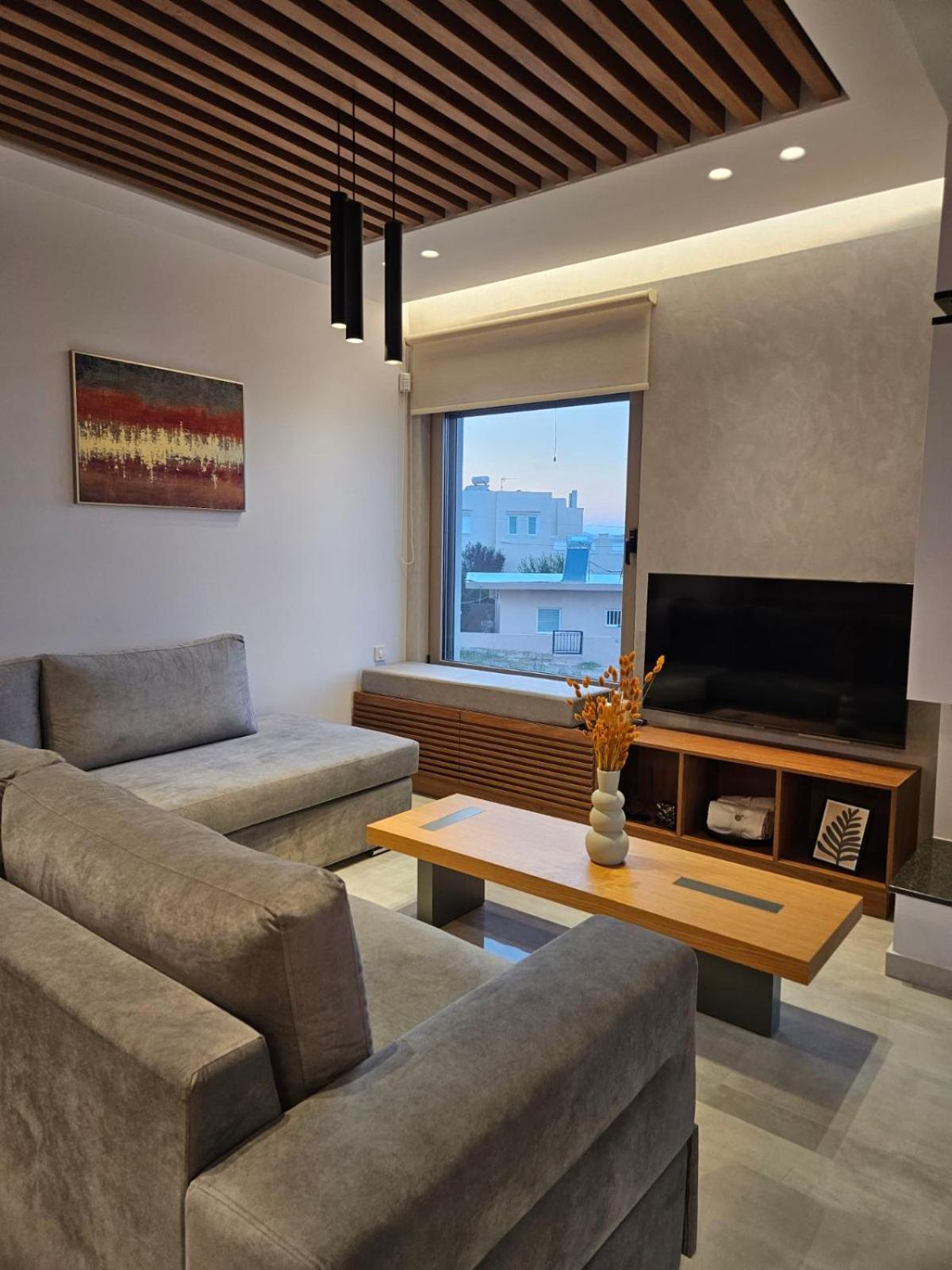 Calm & Dreamy Luxury Apts Pirgos  Ngoại thất bức ảnh