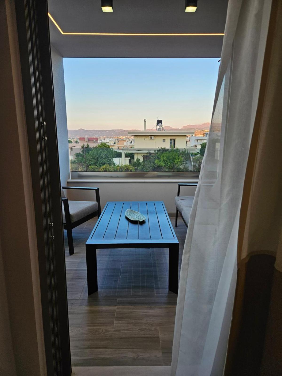 Calm & Dreamy Luxury Apts Pirgos  Ngoại thất bức ảnh
