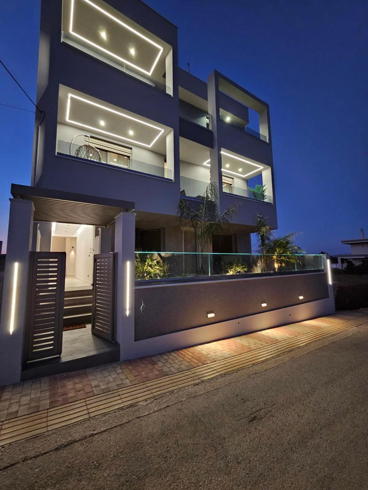 Calm & Dreamy Luxury Apts Pirgos  Ngoại thất bức ảnh
