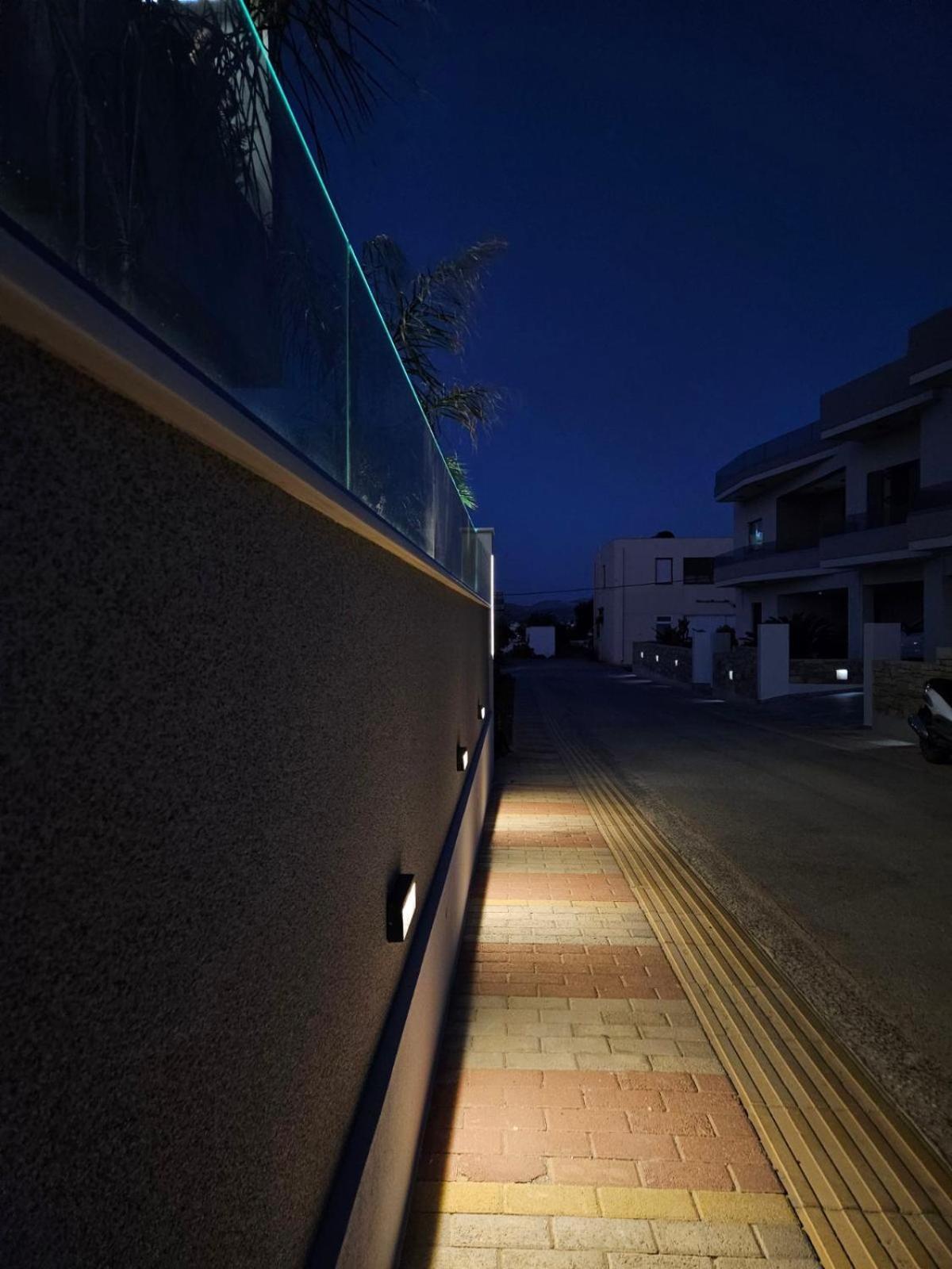 Calm & Dreamy Luxury Apts Pirgos  Ngoại thất bức ảnh